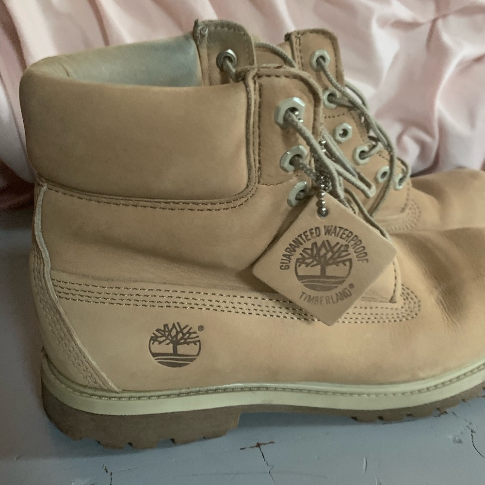 Tan timberland women’s boots